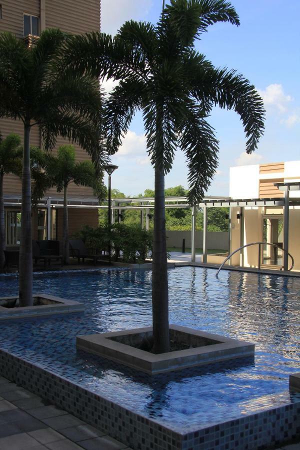Marquee Residences Ángeles Exterior foto